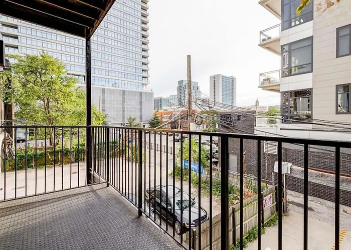 Cozy Beautiful Downtown Unit Chi In Prime River North Location Near Mag Mile - 1 Apartment Chicago